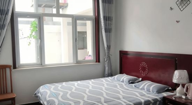 Люкс с 4 комнатами Beijing Lingju Mountain View Homestay (Juling Gorge Lingshan Scenic Area)