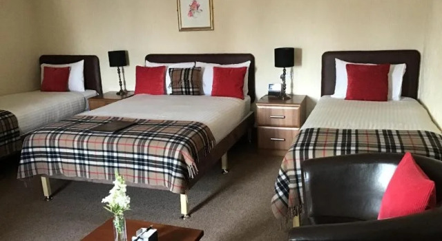 Eskdale Guest House, Забронировать Гостевой дом Отели Инвернесс с парковкой, рядом с Природный заповедник Меркинч, Парковка