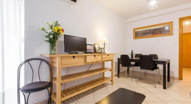 Apartamento Lucero, Забронировать Апартаменты/квартира Мадрид Провинция Мадрид, рядом с Star Flyer