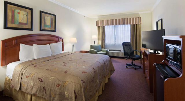 Двухместный номер Standard Best Western Cleveland Inn & Suites
