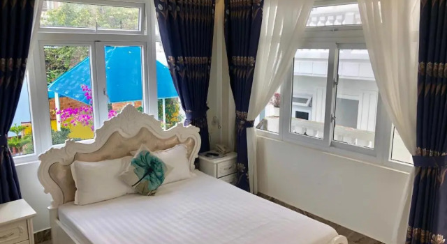 Двухместный номер Deluxe с балконом Villa - Hotel Nam Khang 2 Dalat
