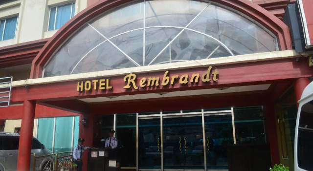 Hotel Rembrandt, Забронировать Отель Кесон-Сити 