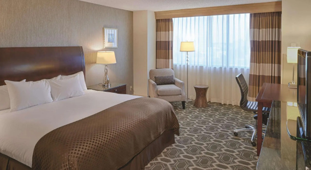 Двухместный номер DoubleTree by Hilton Tulsa Downtown