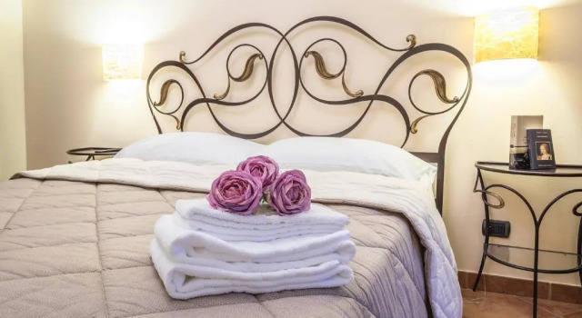 Agriturismo Costa Catterina, Rezervați Hotel Hoteluri în Castagnito cu parcare, Parcare