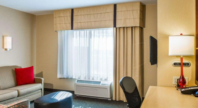 1 makuuhuone Kahden hengen Sviitti Cambria Suites Madison