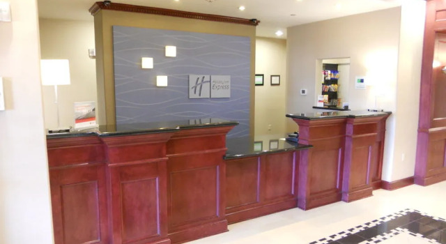 Holiday Inn Express Hotel & Suites Oklahoma City-West Yukon, Boek Hotel Hotels in Yukon met parkeren, Parkeren