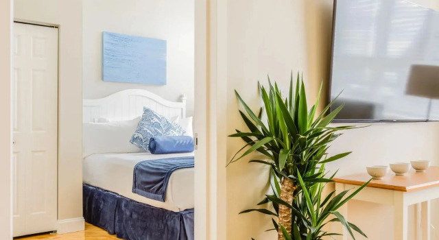 Четырёхместный люкс Winthrop Beach Inn and Suites Boston Logan Airport