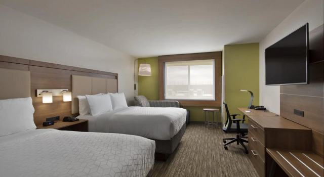 Четырёхместный номер Standard Holiday Inn Express & Suites - Portland Airport - Cascade Stn by IHG