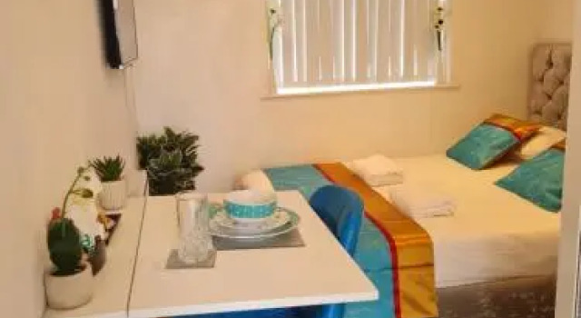 Cosy Self-Contained Studio in Salford Manchester