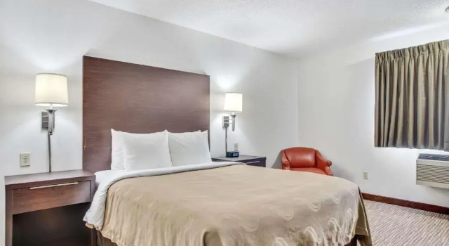Номер Standard EverSpring Inn & Suites