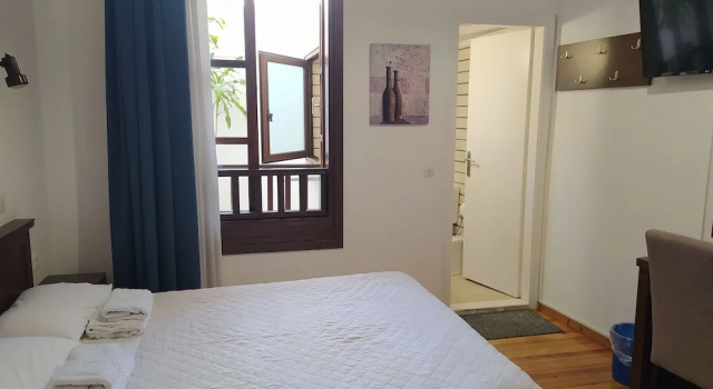Номер Economy Sea Front Old Town