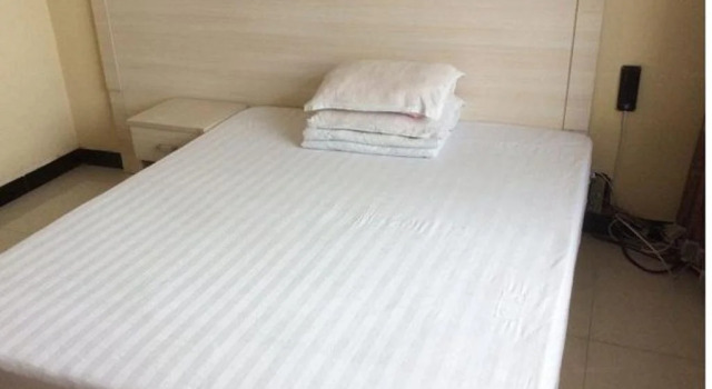 Yiju Business Hotel, Book Hotel Hotels in Hebei with Parking, Parking