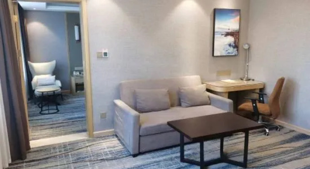 Люкс Executive Vienna International Hotel(Qingdao Liuting Airport High Speed Railway North Station)