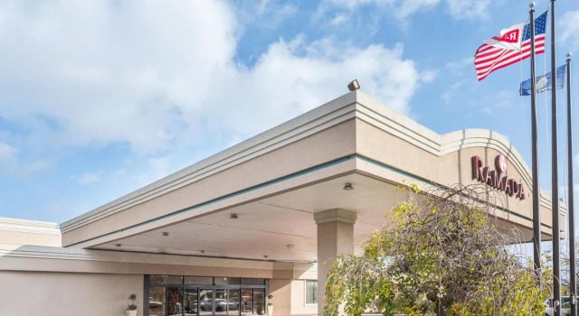 Ramada Overland Park, Đặt Khách sạn Kansas City (Missouri) 