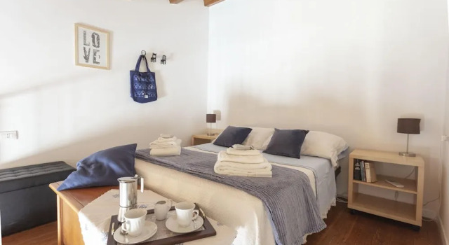 Salomone Apt 8 With Balcony by Wonderful Italy