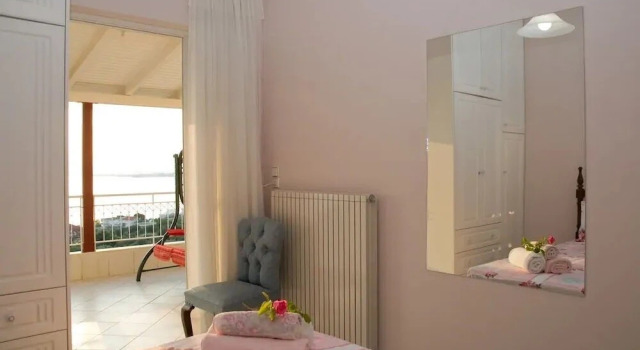 Romantic Sunsets 300m From The Beach