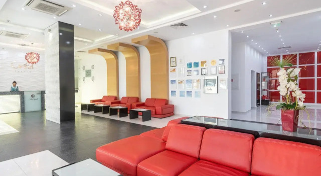 GRIFID Metropol Hotel, Забронировать Отель Отели Золотых Песков 4 звезды, рядом с Поле для мини-гольфа, 4*