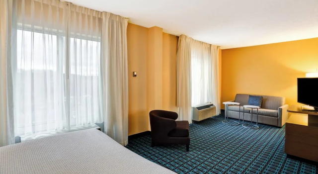 Люкс c 1 комнатой Fairfield Inn & Suites Christiansburg