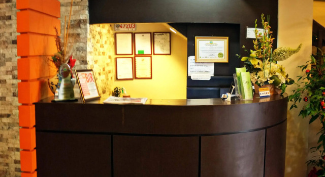 North Palm Hotel and Garden, Забронировать Отель Отели Давао 3 звезды, рядом с Торговый центр Lanang Premier, 3*