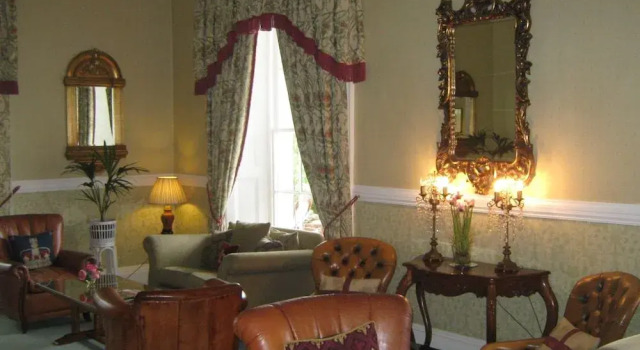 Plas Maenan Country House