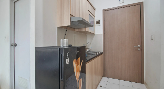 Room Rendi @ Podomoro Golf View, Rezervasyon Otel Depok West Java