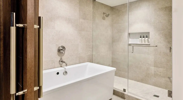 Люкс Executive Omni Fort Lauderdale Hotel