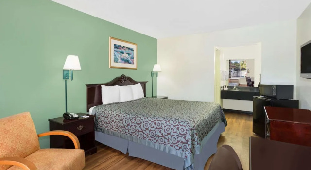 Двухместный номер Travelodge by Wyndham Fort Myers Cape Coral