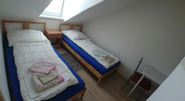 Kv Apartmans Varsavska, Забронировать Отель Отели Карловых Варов с парковкой, рядом с Музей Яна Бехера, Парковка