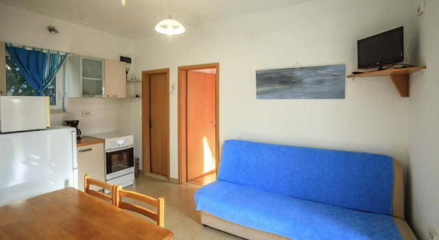 Bungalow In Sumartin, With Garden, Near The Sea
