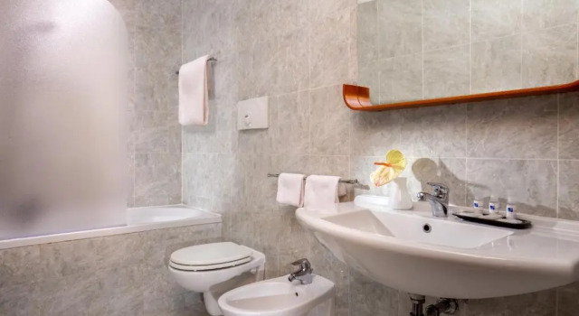 Трёхместный номер Standard Best Western Blu Hotel Roma