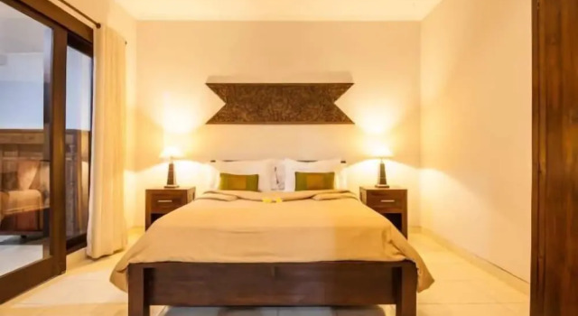 Вилла SMV . 5-BR · 5BR Pool Prime Area Walk to Beach N Shops Legian