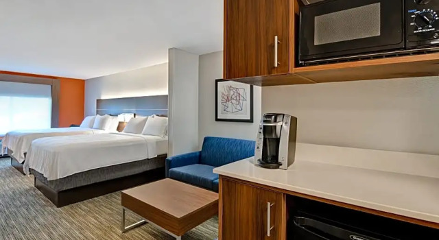 Четырёхместный люкс Holiday Inn Express Hotel & Suites Anderson I-85 - HWY 76, Exit 19B by IHG