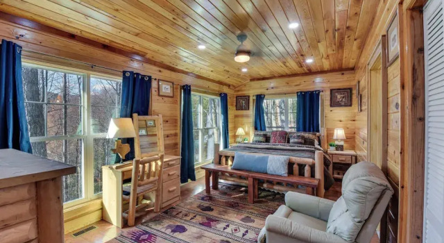 Коттедж Mountain-view Cabin ~ 2 Mi to Downtown Clayton!