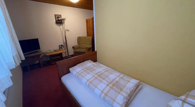 Gasthaus-Pension Seeklause, Rezerwuj Hotel Hotele w Bawaria z parkingiem, Parking