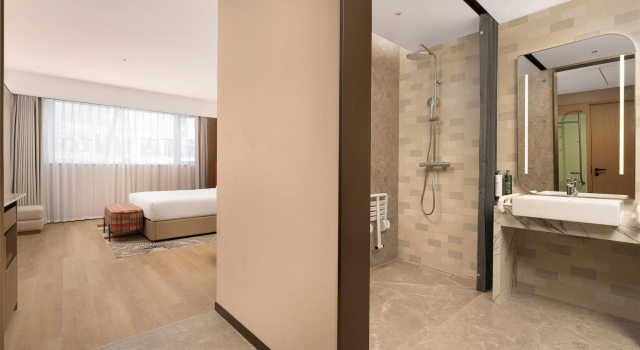 Номер Standard Hilton Garden Inn Dali Erhai Park