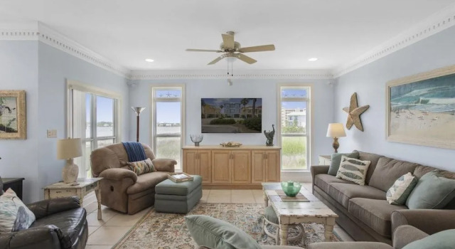 Beach house with views of Little Lagoon, Boek Hotel Gulf Shores 