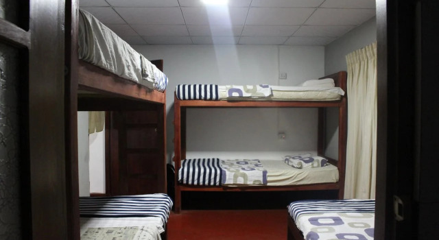 Hi Lanka Backpackers - Adults Only