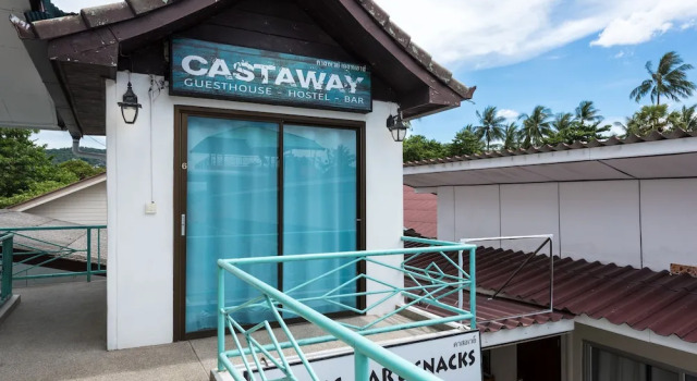 Castaway Guesthouse Hostel and Bar