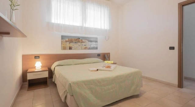 Stylish Residence Le Fontane 2 Bedroom Apartment Sleeps 5 - Trillo 5 No2942, Забронировать Апартаменты/квартира Апартаменты Вилласимиус, Апартаменты/квартира