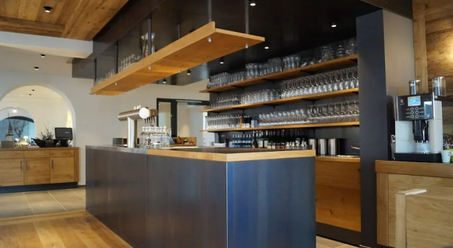 Landgasthof Zahn - Moderne Unterkunft, Varaa Hotelli Hotellit Baijeri pysäköinnillä, Pysäköinti