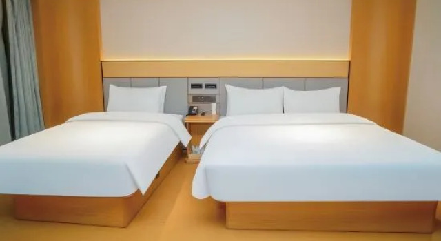 Люкс JI Hotel (Altay Fuyun County Yingbin East Road)