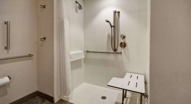 Четырёхместный люкс Hilton Garden Inn Jackson