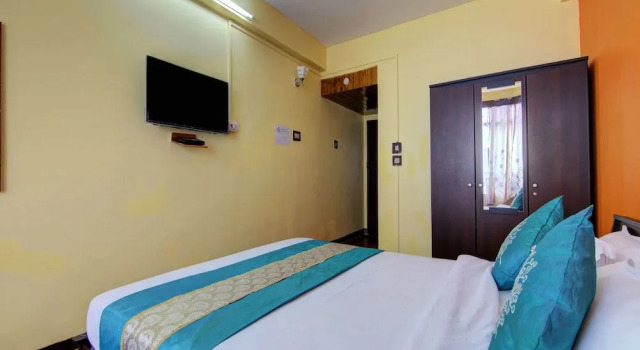 OYO 13638 Choice Hotel, Забронировать Отель Отели Дарджилинг 3 звезды, рядом с Храм Махакал Мандир, 3*