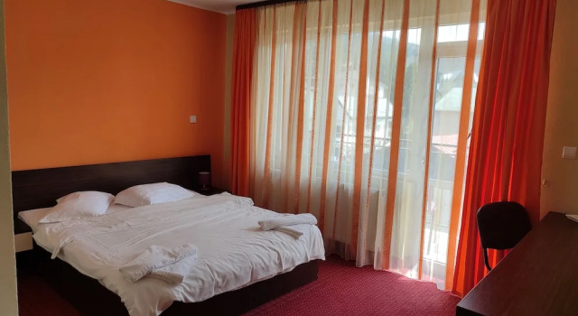 Апартаменты с балконом Hotel Iri