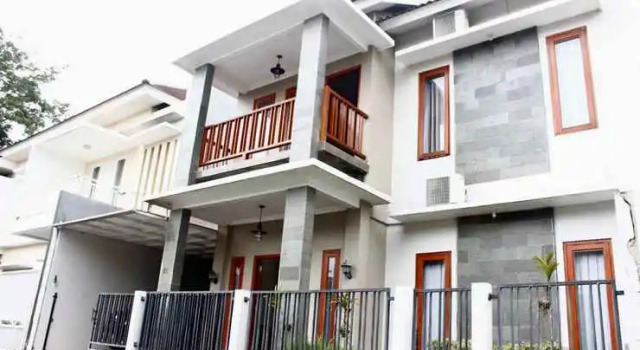 Dhn Homestay Tugu Godean Yogyakarta, Rezervovat Hotel 3hvězdičkové hotely v Yogyakarta Province, 3*