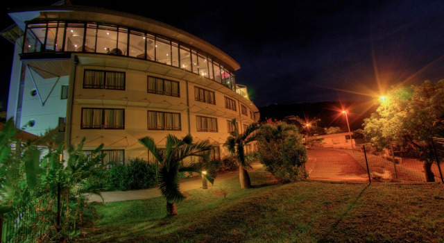 Hotel Bellepierre, Foglalás Szálloda Saint-Denis Réunion, közelében Leon-Dierx Museum