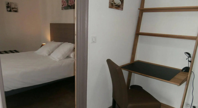 Art Hotel Tendance, Забронировать Отель Отели Лиможа с парковкой, рядом с Церковь Сен-Мишель-де-Лион, Парковка
