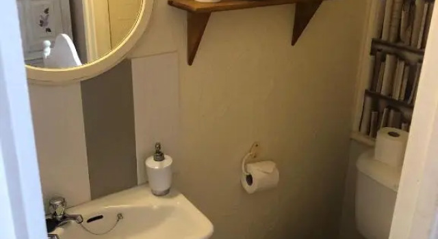 Одноместный номер Standard с балконом The Little Emily Guest House