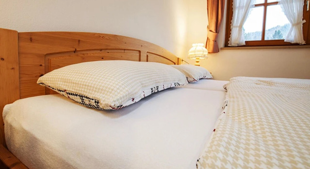 Ferienwohnung Oertl, Varaa Huoneistohotelli Hotellit Baijeri pysäköinnillä, Pysäköinti