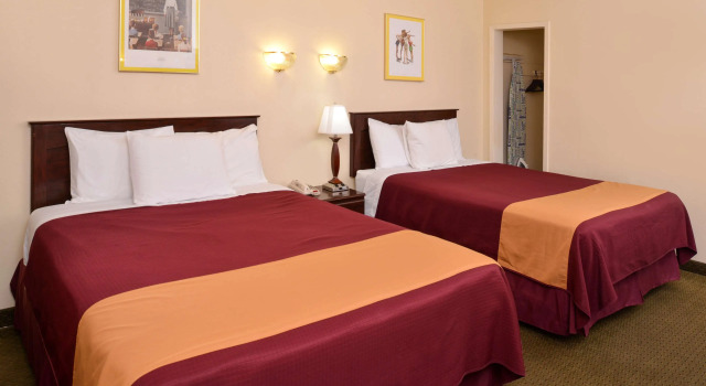 Четырёхместный номер Standard Americas Best Value Inn Ozona